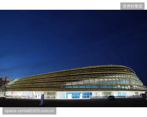 从北京“冰丝带”的夜间光影秀,一窥体育场馆融入城市夜经济的运营逻辑 从北京“冰丝带”的夜间光影秀,一窥体育场馆融入城市夜经济的运营逻辑
